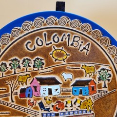 Imprinted Leather Wooden Farm House Hanging Wall Art/Plate Vamos Por Colombia