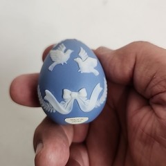 VTG PARIAN STYLE EGG Franklin Mint Collector’s Treasury Wedgewood Blue White