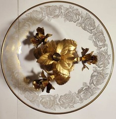 VINTAGE MID CENTURY ITALIAN 24K GOLD COLORED GILT TOLE ROSE PEDESTAL CANDY BOWL