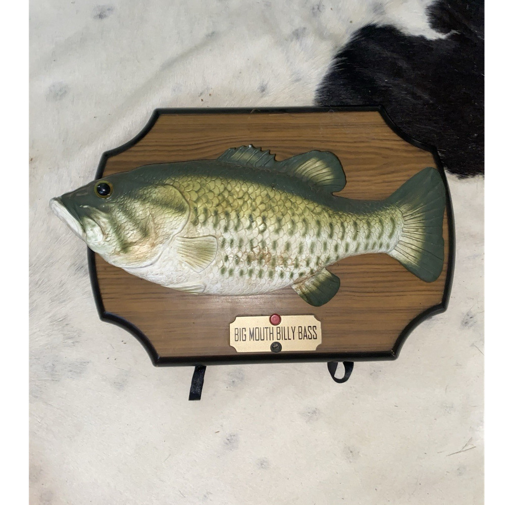 Gemmy Industries Big Mouth Billy Bass Singing Fish Wall Plaque Plastic