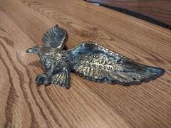 Eagle Wall Hanging Cast Metal Aluminum Gold Tone Antiqued Finish 9 inch Wingspan