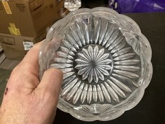 Vintage Unbranded Crystal Clear Glass Covered Dish w/Frosted Flower Edge