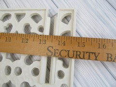 Homco Vintage 1982 White Plastic Wall Shelf Comes Apart Bathroom Bedroom R4