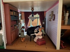 VTG 1991 Enesco Victorian Vignette Animated Action Musical Working Doll House