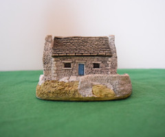 Lilliput Lane – The Croft – Version 3 In excellent condition and in box.