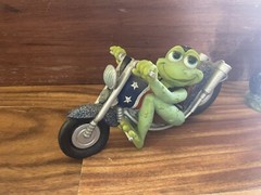Vtg Sprogz Frog Figurine Chopper Hopper w/ Motorcycle And Hot motorcycle Couple