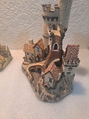 David Winter 2 Pcs Hand Painted In England Castle/village * ESTATE SALE *
