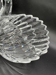 Gloria Vanderbilt 24% Lead Crystal Glass Swan Candy Dish Bowl Germany Signed