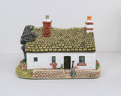 Lilliput Lane Rose Cottage-Skirsgill III. Mint in box with deed. Version 3