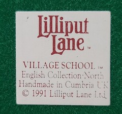 Lilliput Lane Village School Hand Made in Cumbria UK -1991