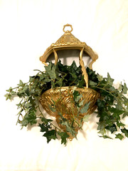 Vintage 1975 Gold Floral /Ivy Holder Wall Vase 23.25″x11″ Syroco Burwood #1300