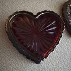 1876 Cape Cod Collection Avon Ruby Red Glass Heart Trinket Box
