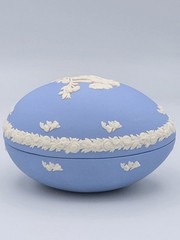 Wedgewood Blue Jasperware Egg Trinket Box Cherub With Floral Garland
