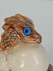 1984 Windstone Editions Brown Hatching Baby Dragon Figurine ~ M. Peña. Nestling