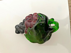 VTG HAND BLOWN ART GLASS GRAPE CLUSTER PURPLE & GREEN WINE THEME 6.5″ X 4″