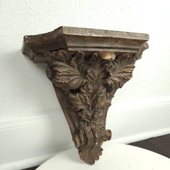 Italian Neoclassical Antique Wood Finish Resin Wall Bracket Shelf Large 10″