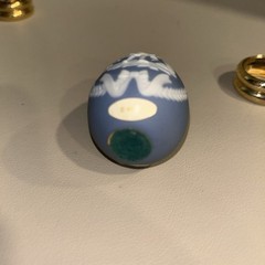 FRANKLIN MINT PARIAN STYLE EGG WITH STAND VTG 1988 COLLECTOR’S TREASURY OF EGGS