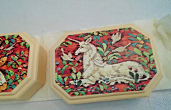 VINTAGE Avon Perfumed Soaps – TAPESTRY Two 3 oz. Hostess Bars Original Packaging