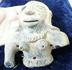PRE COLUMBIAN POTTERY From a chibcha tomb – original, not manipulated