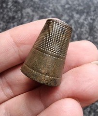 Post Medieval Thimble Antique Metal Detecting Find 23x17mm (26)