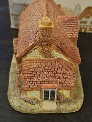 “Stone Cottage” by Lilliput Lane Miniature Cottage United Kingdom