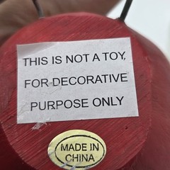 VTG Collections Etc Anthropomorphic Red Apple Resin Shelf Sitter Wire Limbs