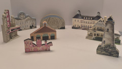 Vintage Collectibles Sheila’s 1990s Famous Houses Shelf Sitter Wooden Lot Of 8