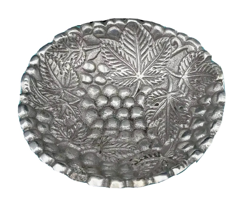 Adorable ❤️ Cast Aluminum Trinket Dish Tray Grapes 4 1/2 Inches Across Fun