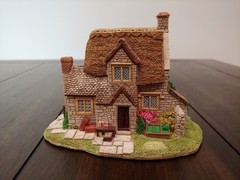Lilliput Lane Village Shops Penny Sweets Cottage Exc. Condition with Deed