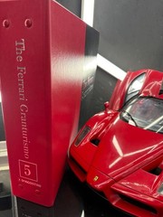 Ferrari Granturismo 1-8 D’Agostini Ferrari Enzo collectible magazine set