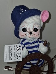 ANNALEE NEW Sailor Mouse 8″ Plush w/ Ship Wheel helm. White/Blue 2005 adorable.