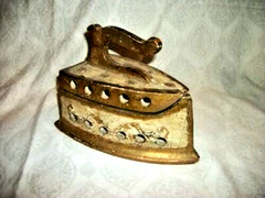 Cottagecore Italian Florentine Gilt Antique Iron Box Creamy Chippy Rare 1930s