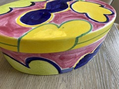 VTG PAMELA FERRARI 1993 FOR NEIMAN MARCUS LIDDED COLORFUL OVAL BOWL SIGNED