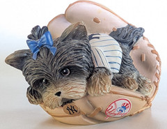 NY Yankees Figurine Hamilton Collection Furry Best Yankees Fans Yorkie Dog