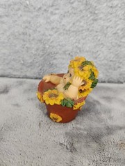 Vintage Mini Garden Cherub Angel in Flower Pot With Sunflowers 2.5″