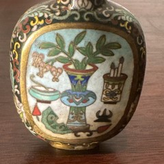A stunning 19th Century Chinese cloisonne snuff bottle 276