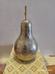 Tozai Home Tin Wrapped Textued Pear Brass Stem And Leaf Silver Tone W/nails