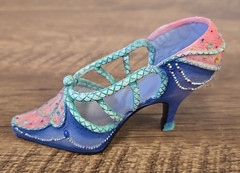 Classic Treasures High Heel Shoe Figurine 3.5″ x 1″ x 2.5″