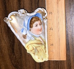 ANTIQUE Portrait TRINKET PIN DISH Hand Painted Gilt Porcelain UNIQUE
