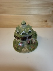 Lilliput Lane Dunster Yarn Market Somerset L2552 2002 Deeds