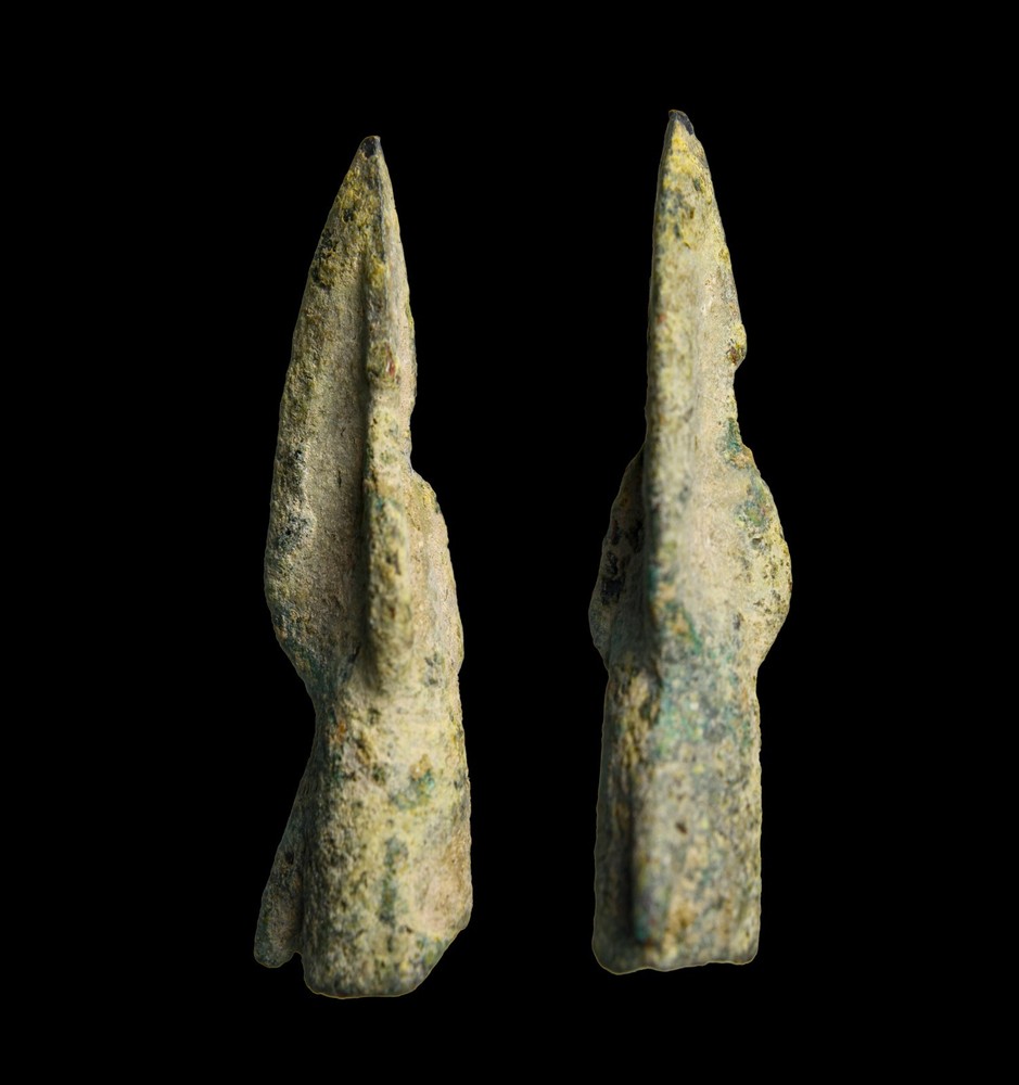 VERY RARE Ancient Near Eastern Bronze Single-Barbed Military Arrowhead