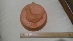 PURE TERRA COTTA CHICKEN WALL DECORATION APPROX. 6.25″ ACROSS
