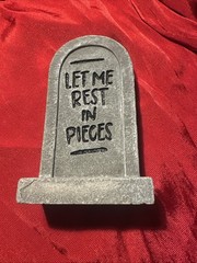 Mini GOTHIC tomb stone “LET ME REST IN PIECES” Halloween Decor