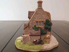 Lilliput Lane Village Shops Penny Sweets Cottage Exc. Condition with Deed
