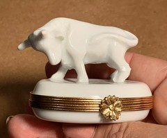 France Limoges White Bull Trinket Box Peint Main Authentic Limoge