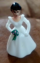VINTAGE 1950’s-1960’s PLASTIC BRIDE 2.75″ FIGURE CAKE TOPPER UNBRANDED