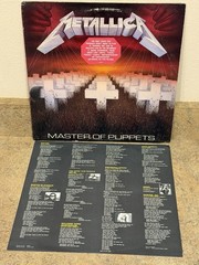 METALLICA – MASTER OF PUPPETS – VINYL LP – WITH PROMOTIONAL HYPE STICKER – RARE!