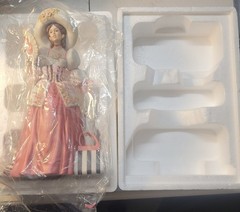 Vintage Avon Mrs PF Albee Full Size Award Figurine 1994