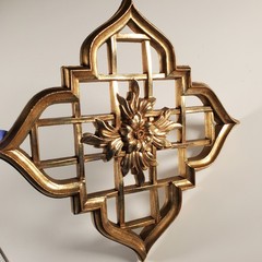 Vintage Syroco Gold Wall Plaque Fretwork Medallion Made In USA 11258 Home Decor