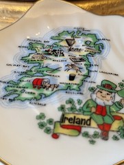 Map Of Ireland Porcelain Trinket Dish Leprechaun Shamrock St. Patrick’s Day Vtg